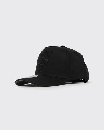 Black Mitchell and Ness Black Black EG Pro Pinch Bulls mitchell and ness cap