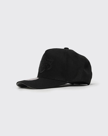 Black Mitchell and Ness Black Black EG Pro Pinch Lakers mitchell and ness cap