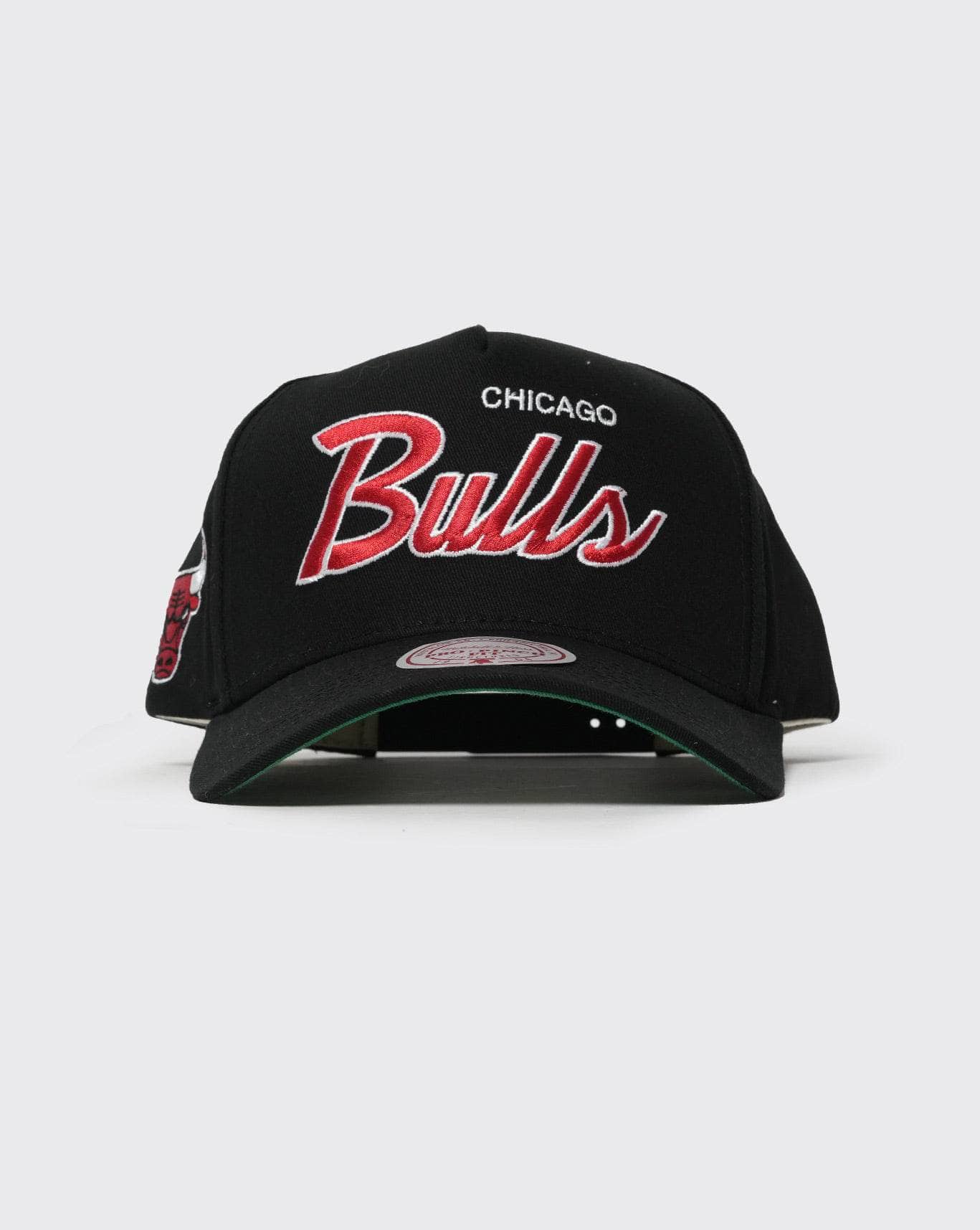 Black Mitchell and Ness Team Script EG Pro Pinch Bulls mitchell and ness cap