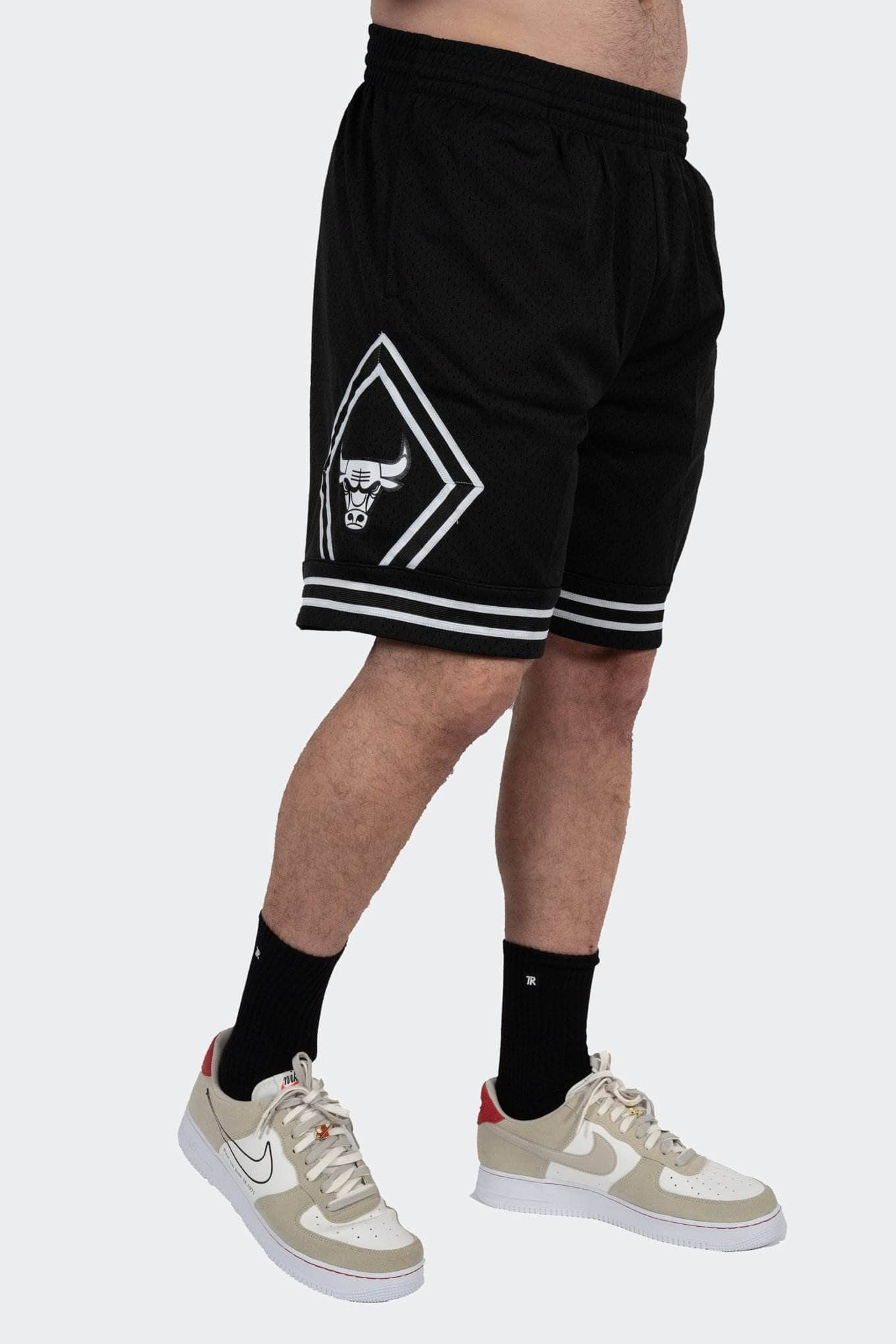 Mitchell and Ness White Logo Swing Shorts Bulls MNCG1072 mitchell and ness Short