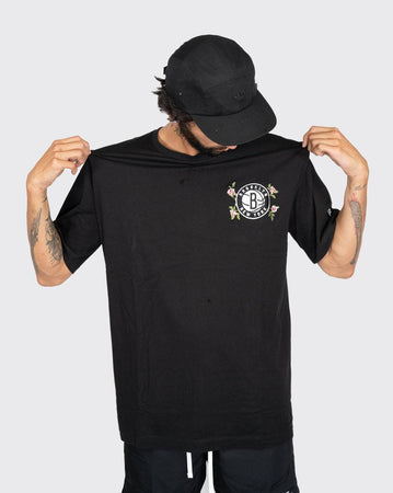 New Era Oversized Brooklyn Nets Rose Tee new era Shirt