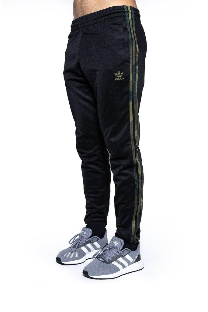 Sweatpants Adidas Originals Camo Track Pants black/muticolor | Bludshop.com