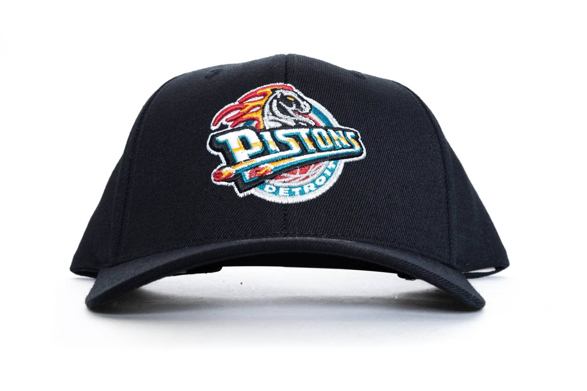 Black mitchell and ness detroit pistons 110 snapback mitchell and ness cap