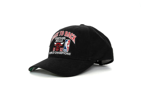 black mitchell and ness  BULLS 91-92  CHAMPIONSHIP DS mitchell and ness 195563001134 cap