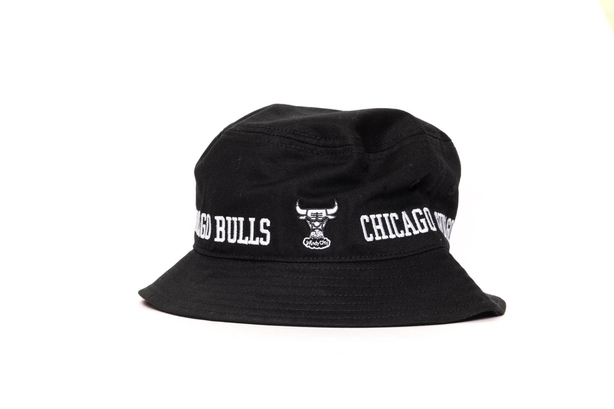 Black Mitchell and ness Bulls Barrel Bucket mitchell and ness 194582846603 cap