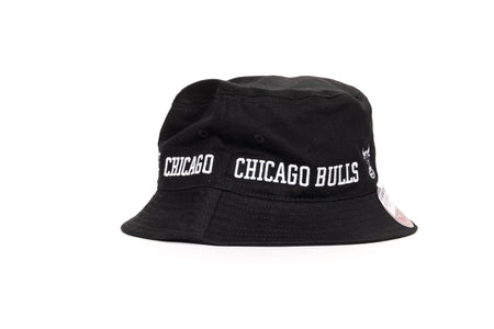 Black Mitchell and ness Bulls Barrel Bucket mitchell and ness 194582846603 cap