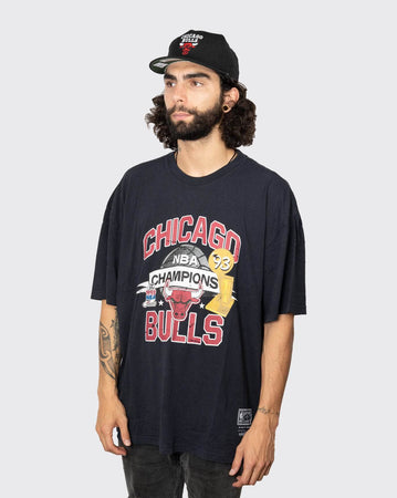 Mitchell & Ness Bulls Team History Tee mitchell & ness Shirt