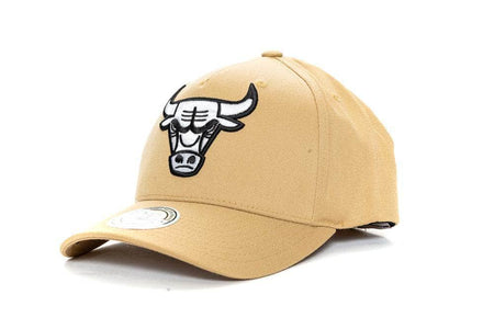 WHEAT/BLACK AND WHITE mitchell and ness chicago bulls 110 pinch panel snapback mitchell and ness cap