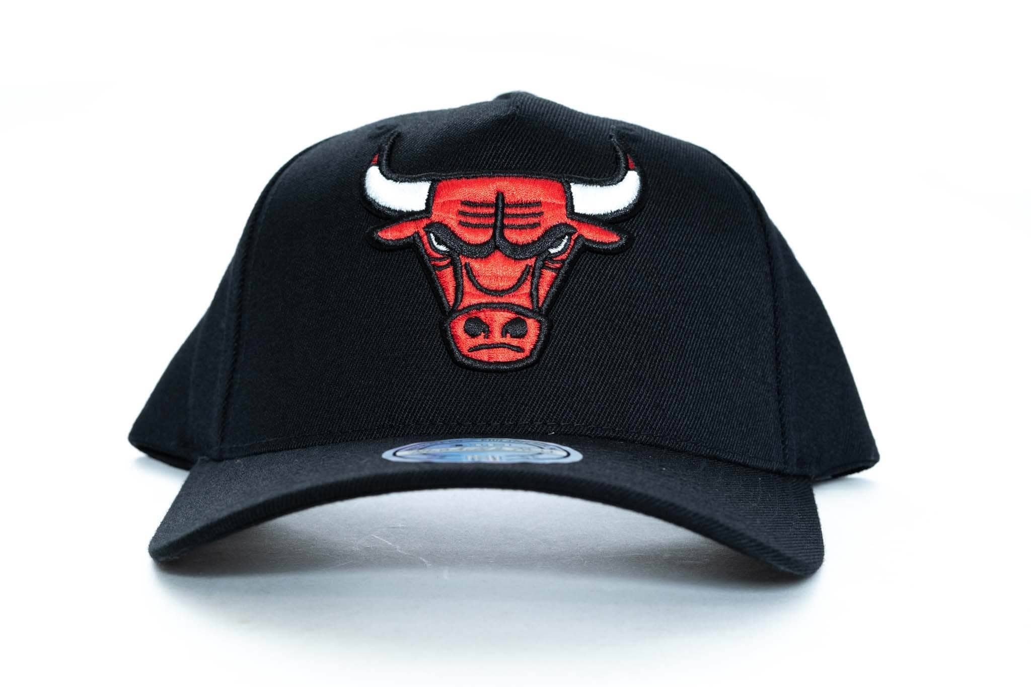 black mitchell and ness chicago bulls logo 110 snapback mitchell and ness 5056133947991 cap