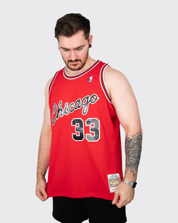 mitchell and ness chicago bulls pippen 03-04 home jersey scarlet mitchell and ness tank