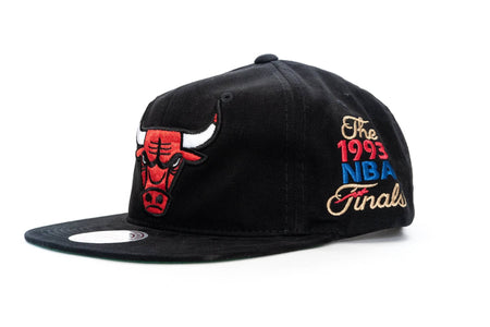 BLACK mitchell and ness chicago bulls road finals snapback mitchell and ness cap