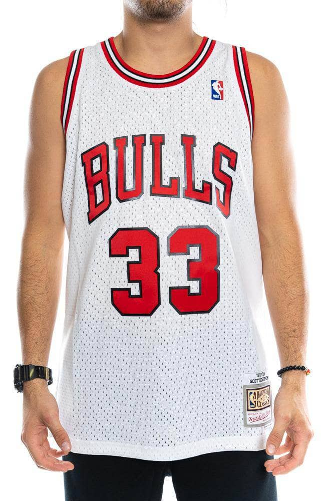 mitchell and ness chicago bulls scottie pippen 33 97-98 home swingman jersey mitchell and ness tank