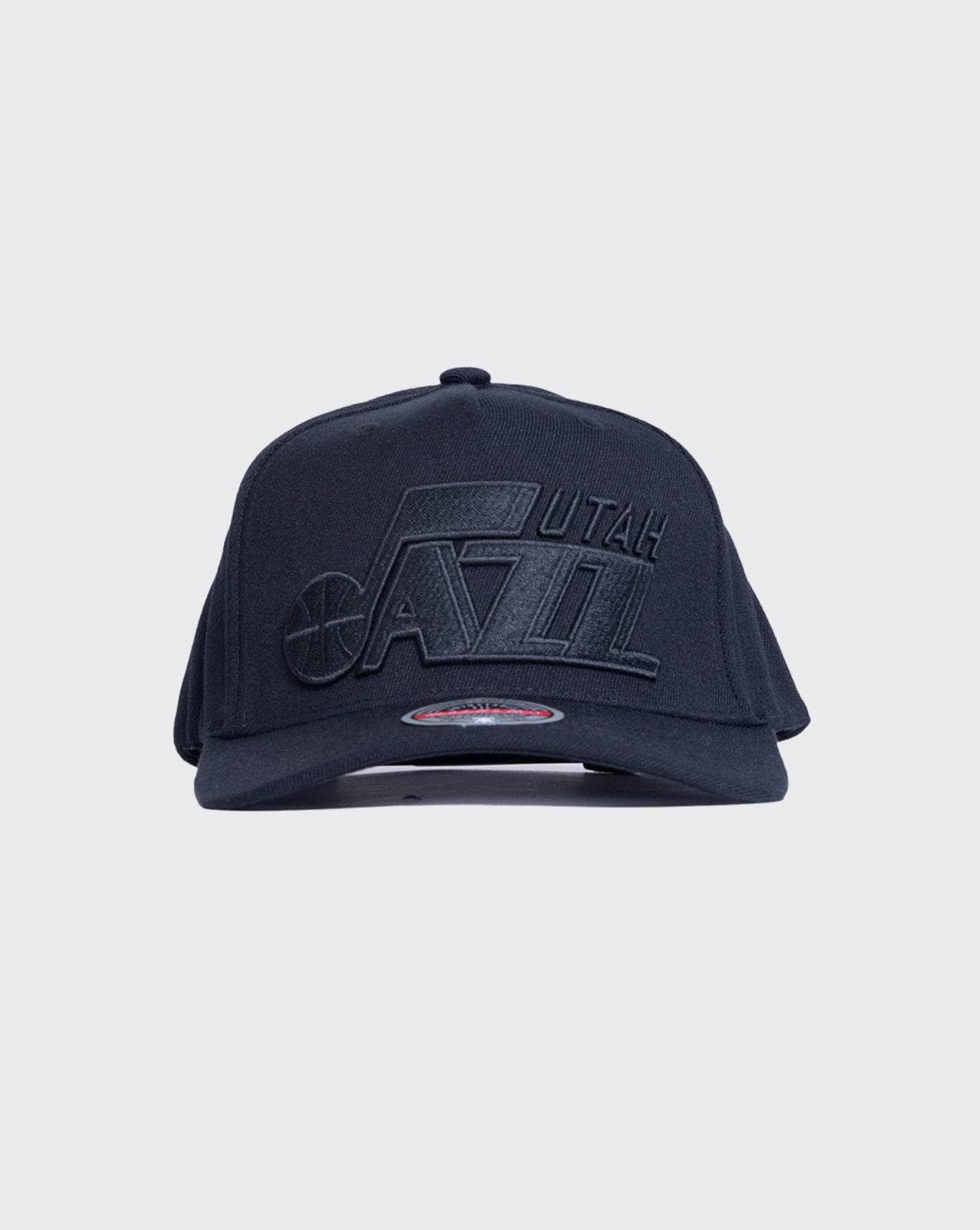 Black/BlackTeam Mitchell & Ness CL Logo Jazz Cap mitchell & ness cap