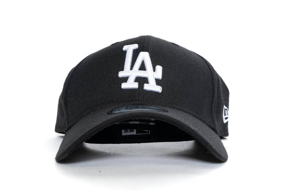 New Era LA Black White 3930