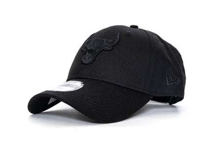 BLACK ON BLACK new era 940 chicago bulls new era 194455293923 cap